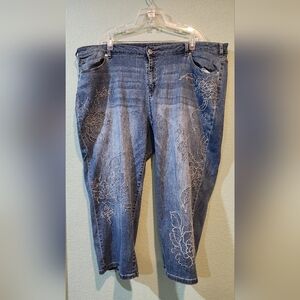 Lane Bryant 24 Girlfriend Crop Floral Embroidered Jean Distressed Boho Stretch